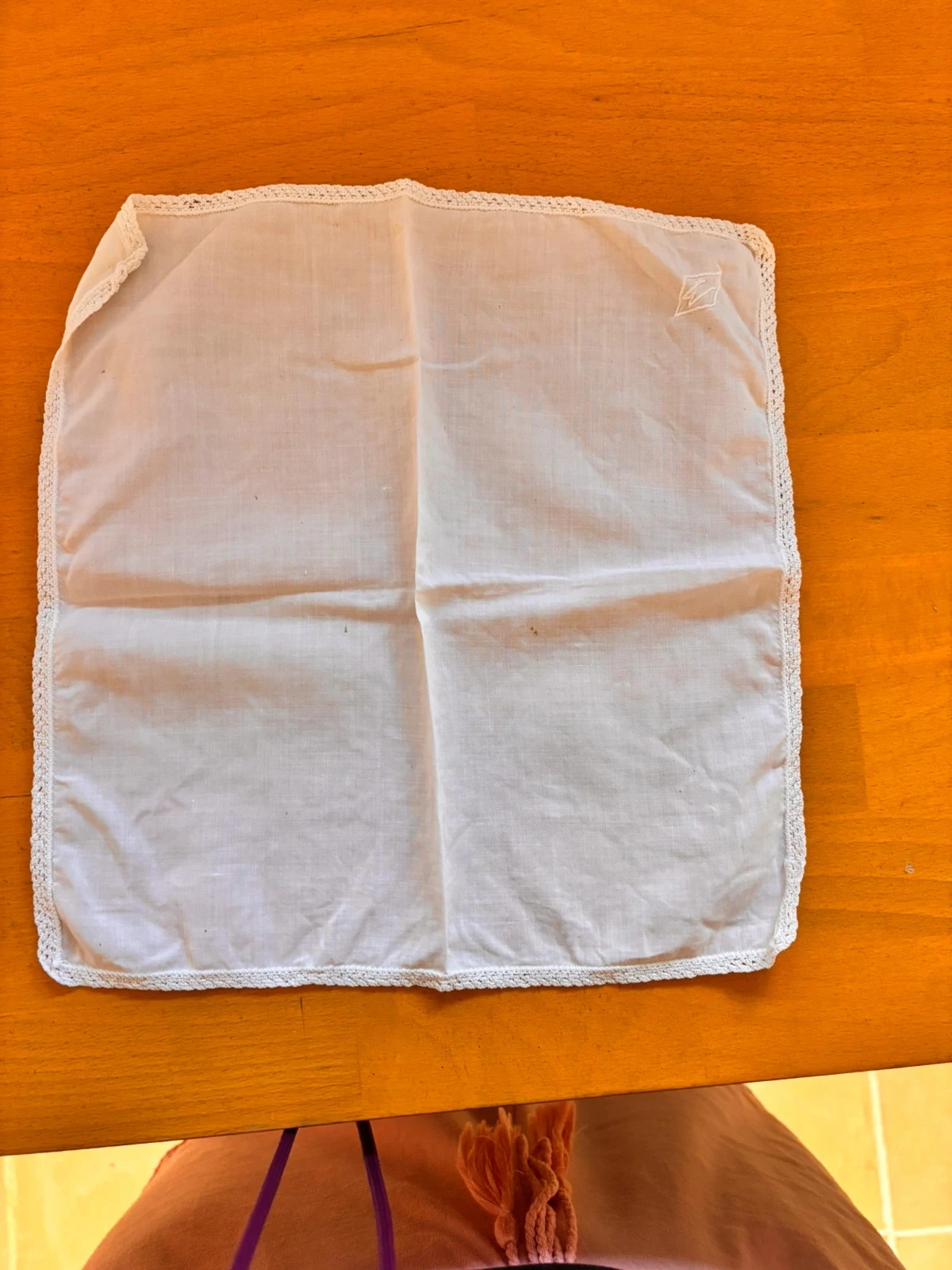 Lot of 5 old white fabric handkerchiefs with lace trim – photo 4